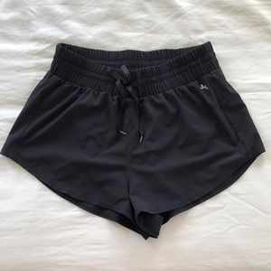 Worn once JoyLab Target shorts M